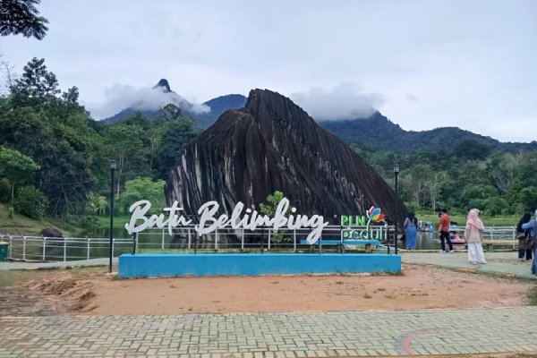 Objek wisata Batu Belimbing di Kecamatan Singkawang Timur